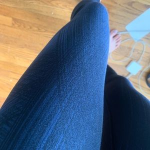 LULULEMON navy detailed leggings